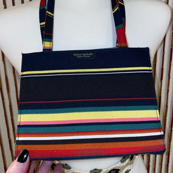 kate spade Handbags - Kate spade adorable small tote